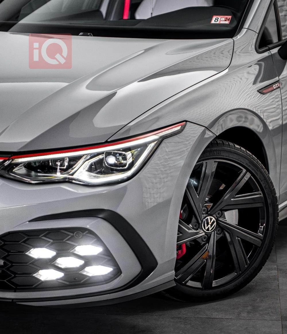 https://cdn.iqcars.ioimage_picker_DE50AB20-BB4E-4D22-BB1D-19C55B7B200C-10543-00000501EAB8E7A3_out.jpg